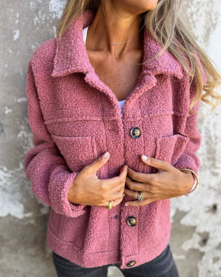Julie | Elegant Teddyjakke Med Brystlommer