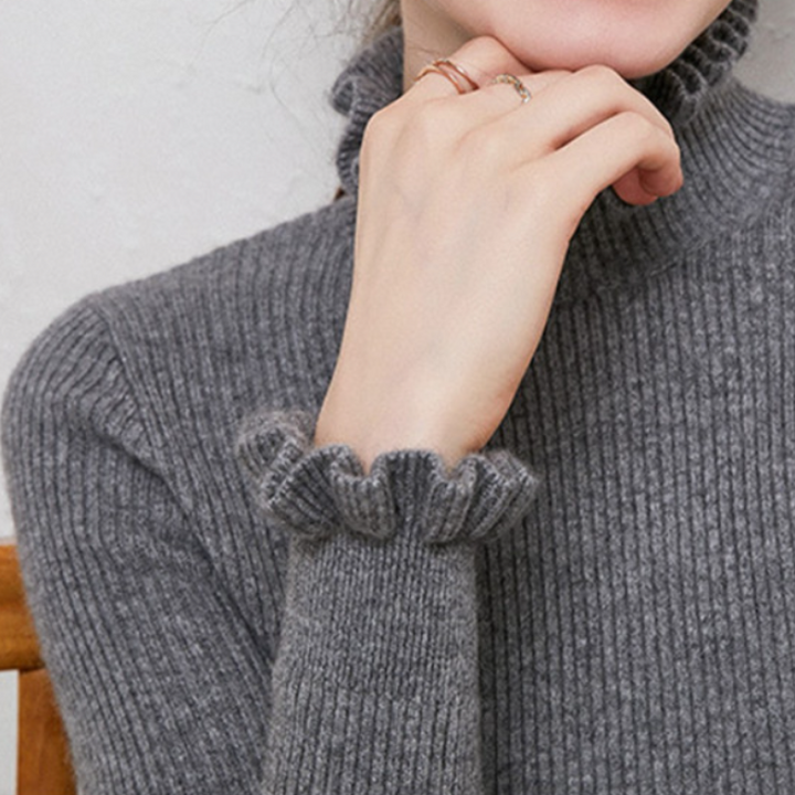 Soft cashmere turtleneck from Sanura - Luxury and Comfort in One!