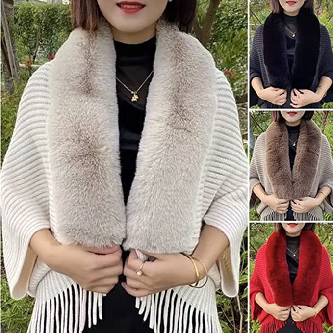 Dorthe | Elegant Strikponcho Med Pelskrave Og Frynser