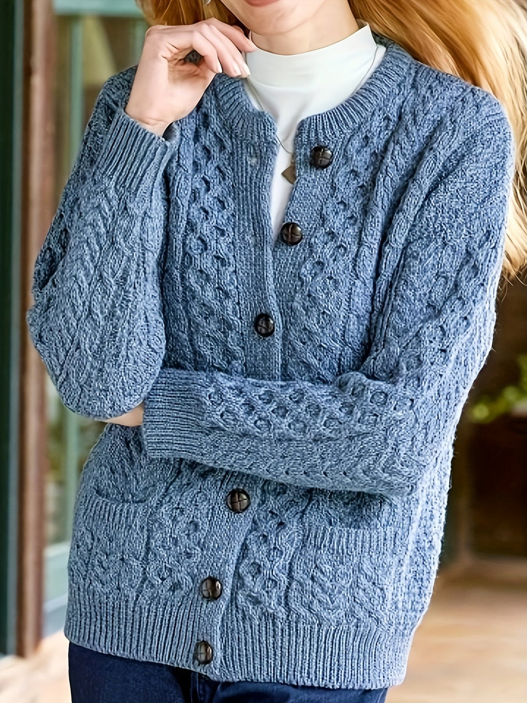 Katrine | Elegant Kabelstrikket Cardigan Med Knapper