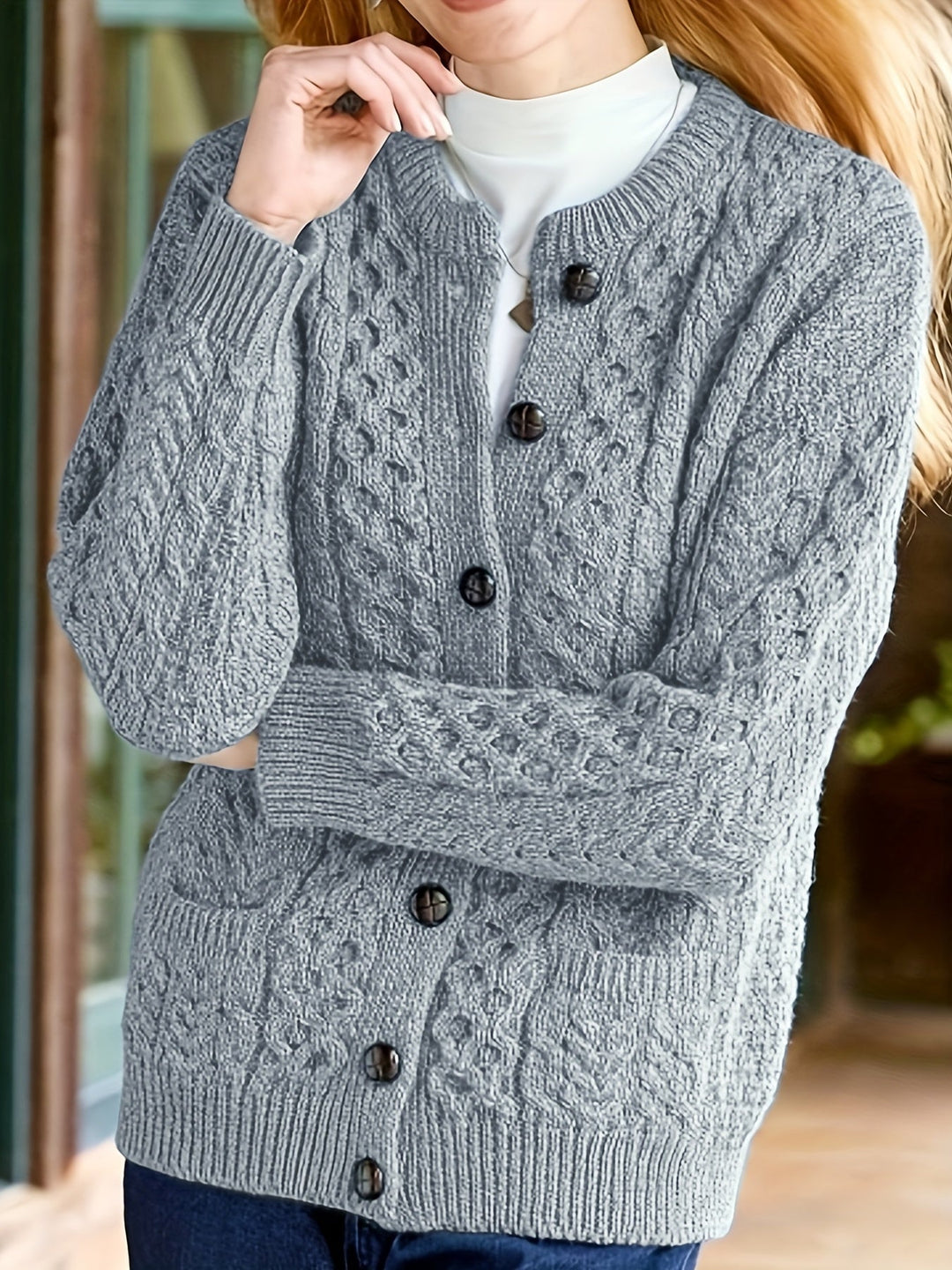 Katrine | Elegant Kabelstrikket Cardigan Med Knapper